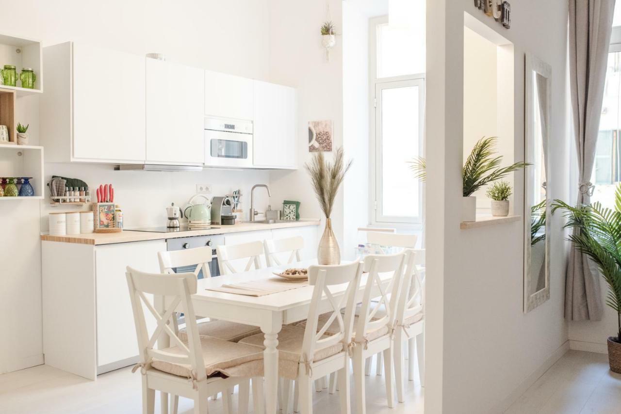 White Fanti Apartment Rom Exteriör bild